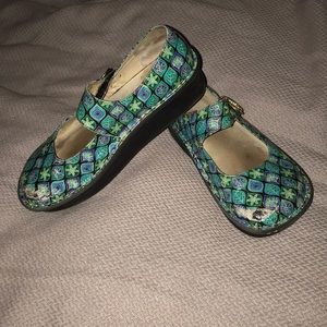 Used-good condition- Alegria by PG Lite